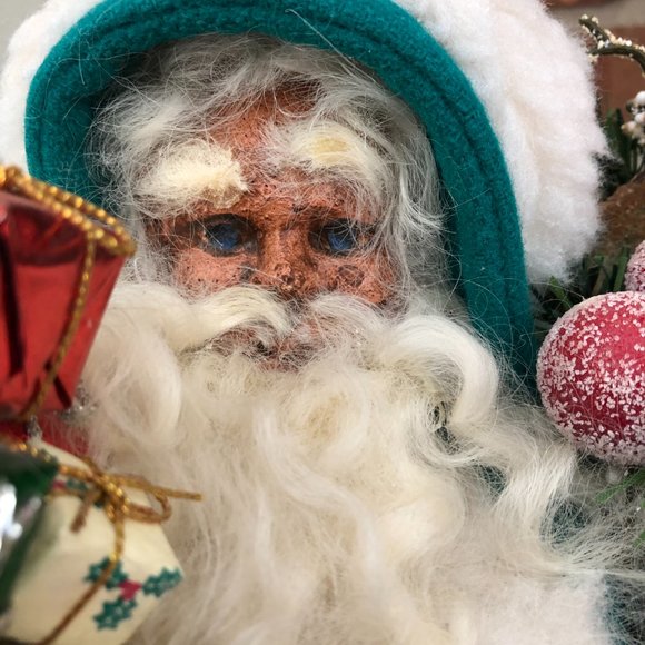 Hand-crafted Santa Claus with felt material - Picture 2 of 5